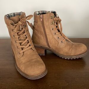 Brown combat boots, size 7